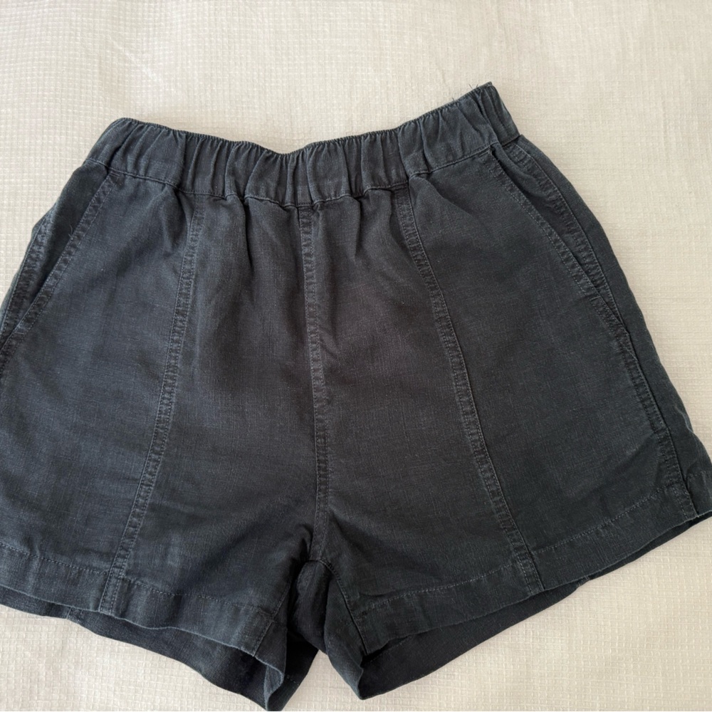 Madewell Paper Bag Shorts in Black